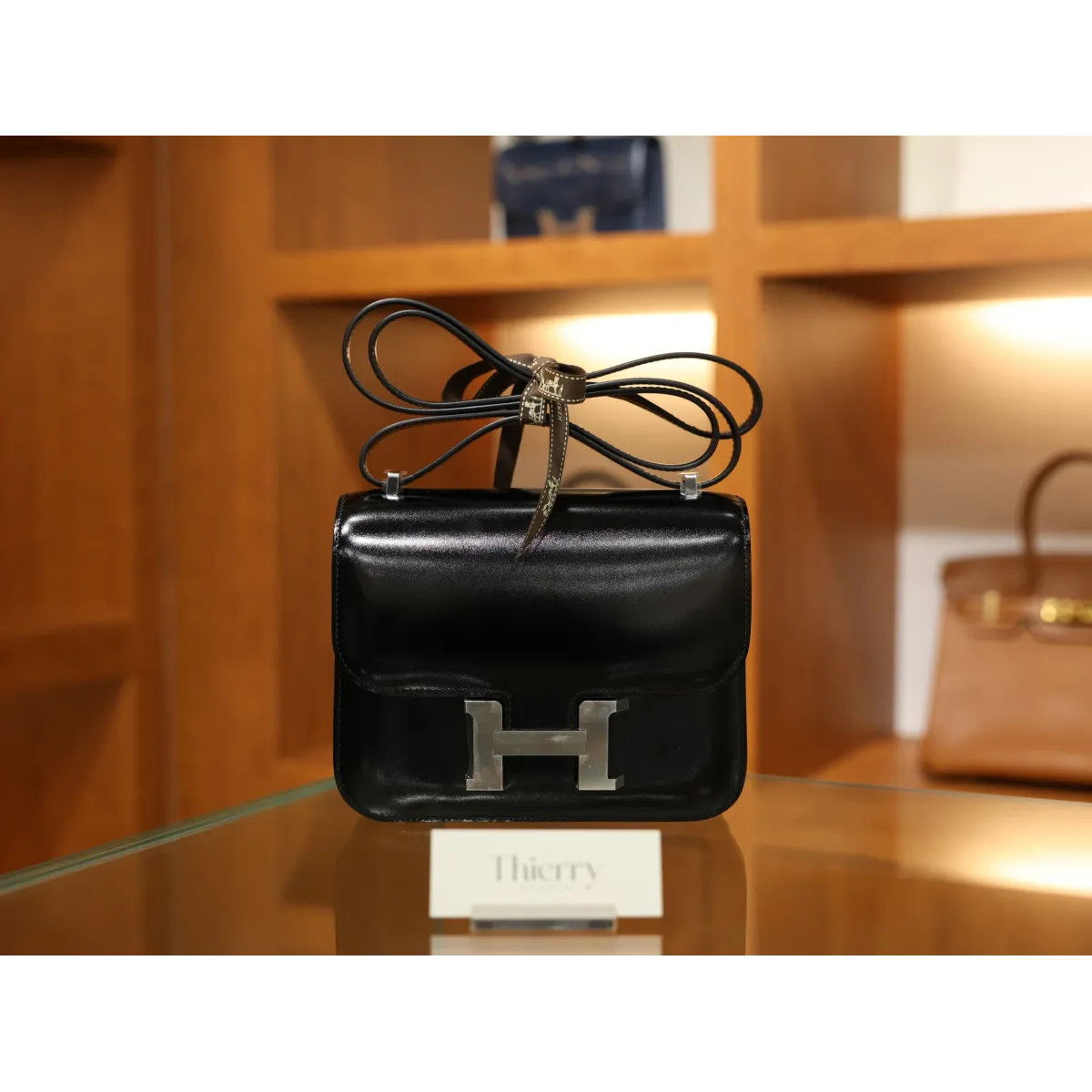 コンスタンス 18 ボックス Box ブラック シルバー金具