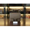 コンスタンス 24 エプソム エトゥープ シルバー金具