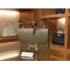 コンスタンス 24 エプソム エトゥープ ゴールド金具