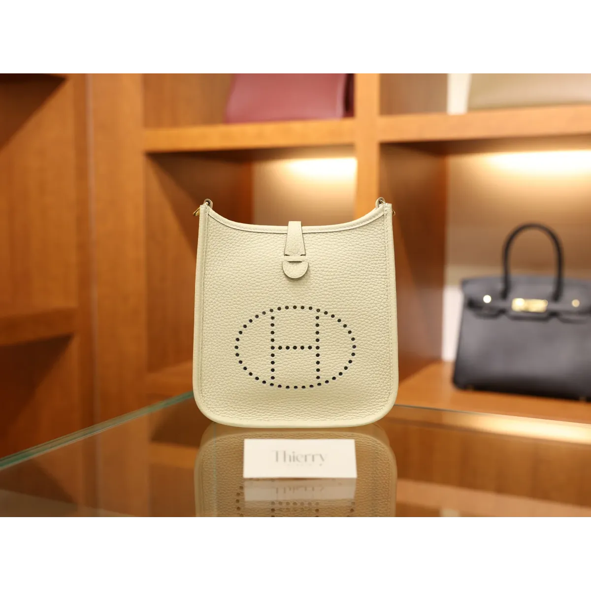 エヴリン ミニ クレマンス クレ ゴールド金具