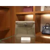 ケリーダンス スイフト エトゥープ シルバー金具