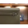 ケリーダンス スイフト エトゥープ シルバー金具