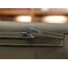 ケリーダンス スイフト エトゥープ シルバー金具