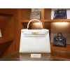 ケリー 28 エプソム ホワイト ゴールド金具