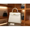 ケリー 28 トゴ ホワイト ゴールド金具
