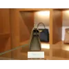 ケリーポシェット スイフト エトゥープ ゴールド金具