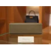 ケリーポシェット スイフト エトゥープ ゴールド金具