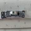 ケリーポシェット オーストリッチ パールグレー シルバー金具