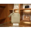リンディ 26 クレマンス ベトン Betonゴールド金具
