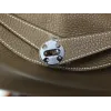 リンディ 30 クレマンス エトゥープ シルバー金具