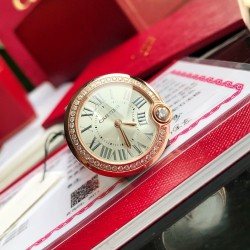カルティア「バロンブルー」18Kゴールド＆天然ダイヤモデル 11個の**VSクラス天然ダイヤモンド（1.2ct）18K厚メッキ 28mm（女性に最適なコンパクトサイズ） 婚約記念に本物のダイヤ時計を 「婚約記念に本物のダイヤ時計を」 「ビジネスギフトで相手を圧倒したい」「自分へのご褒美に特別な一品を」