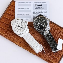 シャネル J12 38mm セラミック モデル（EAST版）38mm 高密度強化セラミック Seagull 2892自動巻き 33mm／38mm  ラインアップ  純正品と同一の乳白色調 - 耐摩耗・変色防止・アレルギーフリー  セラミック技術 & 樹脂製インデックス サファイアクリスタルガラス採用  日常生活防水（50m）