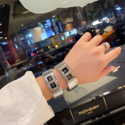 シャネル J12 38mm セラミック モデル（EAST版）38mm高密度強化セラミック Seagull 2892自動巻き 純正品と同一の乳白色調変色防止・アレルギーフリー樹脂製インデックスサファイアクリスタルガラス採用 日常生活防水（50m）エルゴノミック設計重量バランス最適化シャネルJ12の象徴的なモノクロデザインを、最新技術で完全再現。ビジネスからカジュアルまで幅広いスタイルに対応します