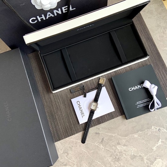 シャネル Chanel Boy·Friend Squelette シャネル ボイ・フレンド スケルトン 限定モデル［ダイヤモンド1480石］2024年 春の新作限定シリーズ*世界限定生産*スイス特注スケルトン手巻き機芯 3D立体切削サファイア 天然ブラックオニキス・カボション 北米産クロコダイルレザー（特許柔軟加工）1480ダイヤフルセッティング  