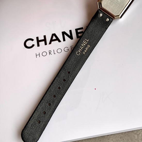 シャネル Chanel Boy·Friend Squelette シャネル ボイ・フレンド スケルトン 限定モデル［ダイヤモンド1480石］2024年 春の新作限定シリーズ*世界限定生産*スイス特注スケルトン手巻き機芯 3D立体切削サファイア 天然ブラックオニキス・カボション 北米産クロコダイルレザー（特許柔軟加工）1480ダイヤフルセッティング  