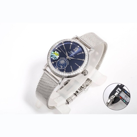 【JMF.Factory】匠の心が生んだ最高峰レプリカ*IWC アイ・ダブリュー・シー ポートフィノ デイ&ナイト Ref.IW659802(谷愛凌モデル)* 34mm×9.5mmのコンパクトケースが詩的な日替わり表示を表現。華やかなダイヤモンドセッティングと相まって、他を圧倒する美しさを実現。業界初の「超薄型ケース」を完全再現*正品を分解・計測し、厚み9.5mmを忠実に再現。星辰(昼夜表示盤)の位置も正品と寸分違わず市販の2824ムーブメントではなく, JMF独占開発の「美優達35180カスタム版」*を 【JMF.Factory】匠の心が生んだ最高峰レプリカ*IWC アイ・ダブリュー・シー ポートフィノ デイ&ナイト Ref.IW659802(谷愛凌モデル)* 34mm×9.5mmのコンパクトケースが詩的な日替わり表示を表現。華やかなダイヤモンドセッティングと相まって、他を圧倒する美しさを実現。業界初の「超薄型ケース」を完全再現*正品を分解・計測し、厚み9.5mmを忠実に再現。星辰(昼夜表示盤)の位置も正品と寸分違わず市販の2824ムーブメントではなく, JMF独占開発の「美優達35180カスタム版」*を