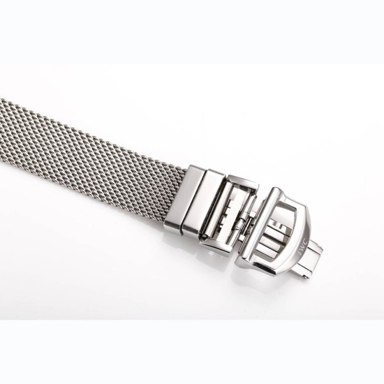 【JMF.Factory】職人の魂が込められた最高峰レプリカ IWC アイ・ダブリュー・シー ポートフィノ デイ&ナイト IW659802(谷愛凌モデル)34mm×9.5mmのスリムケースが織りなす詩的な日替わり表示機能。華麗なダイヤモンドセッティングと相まって、他に類を見ない美しさを実現しました。- 正品を分解・計測し、厚さ9.5mmを忠実に再現- 熟練職人による手作業での精密仕上げ -- 24時間で1回転する金製の太陽&月表示- 12個のダイヤモンドインデックス(各時標に1石)- サンレイ仕上げ文字盤 【JMF.Factory】職人の魂が込められた最高峰レプリカ IWC アイ・ダブリュー・シー ポートフィノ デイ&ナイト IW659802(谷愛凌モデル)34mm×9.5mmのスリムケースが織りなす詩的な日替わり表示機能。華麗なダイヤモンドセッティングと相まって、他に類を見ない美しさを実現しました。- 正品を分解・計測し、厚さ9.5mmを忠実に再現- 熟練職人による手作業での精密仕上げ -- 24時間で1回転する金製の太陽&月表示- 12個のダイヤモンドインデックス(各時標に1石)- サンレイ仕上げ文字盤