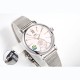 【JMF.Factory】職人の魂が込められた最高峰レプリカ IWC アイ・ダブリュー・シー ポートフィノ デイ&ナイト IW659802(谷愛凌モデル)34mm×9.5mmのスリムケースが織りなす詩的な日替わり表示機能。華麗なダイヤモンドセッティングと相まって、他に類を見ない美しさを実現しました。- 正品を分解・計測し、厚さ9.5mmを忠実に再現- 熟練職人による手作業での精密仕上げ -- 24時間で1回転する金製の太陽&月表示- 12個のダイヤモンドインデックス(各時標に1石)- サンレイ仕上げ文字盤 【JMF.Factory】職人の魂が込められた最高峰レプリカ IWC アイ・ダブリュー・シー ポートフィノ デイ&ナイト IW659802(谷愛凌モデル)34mm×9.5mmのスリムケースが織りなす詩的な日替わり表示機能。華麗なダイヤモンドセッティングと相まって、他に類を見ない美しさを実現しました。- 正品を分解・計測し、厚さ9.5mmを忠実に再現- 熟練職人による手作業での精密仕上げ -- 24時間で1回転する金製の太陽&月表示- 12個のダイヤモンドインデックス(各時標に1石)- サンレイ仕上げ文字盤