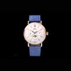 IWC アイ・ダブリュー・シー ポートフィノ パーペチュアルカレンダー 至高のレプリカ* IWCの輝くスター、時を超える傑作 **純正82650型ムーブメントを完全再現・驚異的な精度と信頼性  ・メンテナンスフリーに近い耐久性 ・完璧な動作を実現 *純正1:1分解再現プロジェクト*40mmサイズを忠実に再現 ・独自開発CNC研磨技術により純正と同等の質感 ・ラインから曲面まで完璧なプロポーション・12時位置のインデックスを精密再現 ・銀メッキ文字盤で深みのある輝き ・両面無反射コートのドーム型サファイアク
