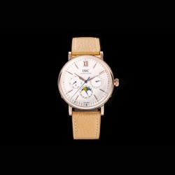 IWC アイ・ダブリュー・シー ポートフィノ パーペチュアルカレンダー 至高のレプリカ* IWCの輝くスター、時を超える傑作*純正82650型ムーブメントを完全再現・驚異的な精度と信頼性  ・メンテナンスフリーに近い耐久性 ・完璧な動作を実現 *純正1:1分解再現プロジェクト*40mmサイズを忠実に再現 ・独自開発CNC研磨技術により純正と同等の質感 ・ラインから曲面まで完璧なプロポーション・12時位置のインデックスを精密再現 ・銀メッキ文字盤で深みのある輝き ・両面無反射コートのドーム型サファイアクリス