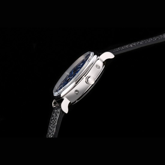 IWC アイ・ダブリュー・シー ポートフィノ パーペチュアルカレンダー 至高のレプリカ* IWCの輝くスター、時を超える傑作*純正82650型ムーブメントを完全再現・驚異的な精度と信頼性 ・メンテナンスフリーに近い耐久性 ・完璧な動作を実現 *純正1:1分解再現プロジェクト*40mmサイズを忠実に再現 ・独自開発CNC研磨技術により純正と同等の質感 ・ラインから曲面まで完璧なプロポーション・12時位置のインデックスを精密再現 ・銀メッキ文字盤で深みのある輝き ・両面無反射コートのドーム型サファイアクリス IWC アイ・ダブリュー・シー ポートフィノ パーペチュアルカレンダー 至高のレプリカ* IWCの輝くスター、時を超える傑作*純正82650型ムーブメントを完全再現・驚異的な精度と信頼性 ・メンテナンスフリーに近い耐久性 ・完璧な動作を実現 *純正1:1分解再現プロジェクト*40mmサイズを忠実に再現 ・独自開発CNC研磨技術により純正と同等の質感 ・ラインから曲面まで完璧なプロポーション・12時位置のインデックスを精密再現 ・銀メッキ文字盤で深みのある輝き ・両面無反射コートのドーム型サファイアクリス