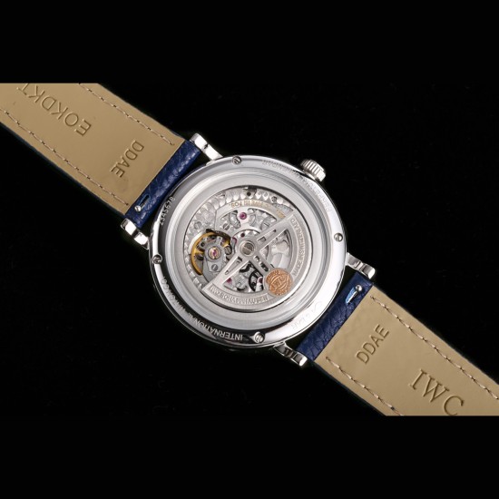IWC アイ・ダブリュー・シー ポートフィノ パーペチュアルカレンダー 至高のレプリカ* IWCの輝くスター、時を超える傑作*純正82650型ムーブメントを完全再現・驚異的な精度と信頼性 ・メンテナンスフリーに近い耐久性 ・完璧な動作を実現 *純正1:1分解再現プロジェクト*40mmサイズを忠実に再現 ・独自開発CNC研磨技術により純正と同等の質感 ・ラインから曲面まで完璧なプロポーション・12時位置のインデックスを精密再現 ・銀メッキ文字盤で深みのある輝き ・両面無反射コートのドーム型サファイアクリス IWC アイ・ダブリュー・シー ポートフィノ パーペチュアルカレンダー 至高のレプリカ* IWCの輝くスター、時を超える傑作*純正82650型ムーブメントを完全再現・驚異的な精度と信頼性 ・メンテナンスフリーに近い耐久性 ・完璧な動作を実現 *純正1:1分解再現プロジェクト*40mmサイズを忠実に再現 ・独自開発CNC研磨技術により純正と同等の質感 ・ラインから曲面まで完璧なプロポーション・12時位置のインデックスを精密再現 ・銀メッキ文字盤で深みのある輝き ・両面無反射コートのドーム型サファイアクリス