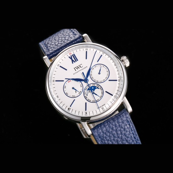 IWC アイ・ダブリュー・シー ポートフィノ パーペチュアルカレンダー 至高のレプリカ* IWCの輝くスター、時を超える傑作*純正82650型ムーブメントを完全再現・驚異的な精度と信頼性 ・メンテナンスフリーに近い耐久性 ・完璧な動作を実現 *純正1:1分解再現プロジェクト*40mmサイズを忠実に再現 ・独自開発CNC研磨技術により純正と同等の質感 ・ラインから曲面まで完璧なプロポーション・12時位置のインデックスを精密再現 ・銀メッキ文字盤で深みのある輝き ・両面無反射コートのドーム型サファイアクリス IWC アイ・ダブリュー・シー ポートフィノ パーペチュアルカレンダー 至高のレプリカ* IWCの輝くスター、時を超える傑作*純正82650型ムーブメントを完全再現・驚異的な精度と信頼性 ・メンテナンスフリーに近い耐久性 ・完璧な動作を実現 *純正1:1分解再現プロジェクト*40mmサイズを忠実に再現 ・独自開発CNC研磨技術により純正と同等の質感 ・ラインから曲面まで完璧なプロポーション・12時位置のインデックスを精密再現 ・銀メッキ文字盤で深みのある輝き ・両面無反射コートのドーム型サファイアクリス