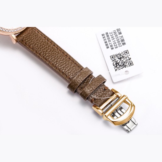 JMF匠の「芯」が生んだ最高峰モデル*IWC ポートフィノ シリーズ IW659802（谷愛凌モデル）R55 デイ＆ナイト表示自動巻き腕時計*サイズ：34mm×9.5mm 詩的なビジュアルで昼夜の移ろいを表現し、華麗なダイヤモンドセッティングと相まって、他を圧倒する美しさを実現！6時位置の星の配置は正規品と同一で、視認性抜群  - 文字盤には12個のダイヤモンドをセット  - 針とインデックスはサンレイ加工で柔らかな光沢  - 各インデックスに1つずつダイヤモンドを埋め込み、時間を見るたびに特別な気分に 