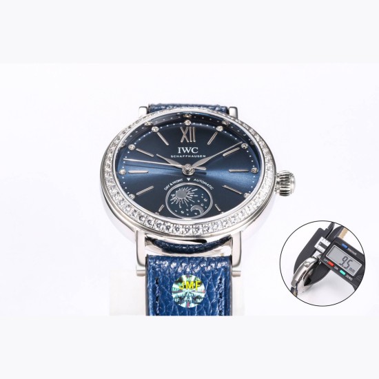 JMF匠の「芯」が生んだ最高峰モデル*IWC ポートフィノ シリーズ IW659802(谷愛凌モデル)R55 デイ&ナイト表示自動巻き腕時計*サイズ:34mm×9.5mm 詩的なビジュアルで昼夜の移ろいを表現し、華麗なダイヤモンドセッティングと相まって、他を圧倒する美しさを実現!6時位置の星の配置は正規品と同一で、視認性抜群 - 文字盤には12個のダイヤモンドをセット - 針とインデックスはサンレイ加工で柔らかな光沢 - 各インデックスに1つずつダイヤモンドを埋め込み、時間を見るたびに特別な気分に JMF匠の「芯」が生んだ最高峰モデル*IWC ポートフィノ シリーズ IW659802(谷愛凌モデル)R55 デイ&ナイト表示自動巻き腕時計*サイズ:34mm×9.5mm 詩的なビジュアルで昼夜の移ろいを表現し、華麗なダイヤモンドセッティングと相まって、他を圧倒する美しさを実現!6時位置の星の配置は正規品と同一で、視認性抜群 - 文字盤には12個のダイヤモンドをセット - 針とインデックスはサンレイ加工で柔らかな光沢 - 各インデックスに1つずつダイヤモンドを埋め込み、時間を見るたびに特別な気分に