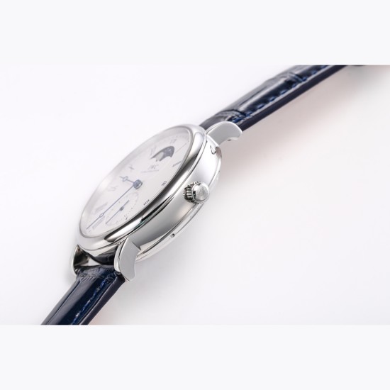 IWC アイ・ダブリュー・シー 最旬の傑作*ロングパワーリザーブ ムーンフェイズ マスター*新作コピーモデル IW544805 スケルトンケースバージョン*316L ステンレススチールケース*(鏡面研磨仕上げ)- 6時位置に小秒針(ハック機能付き) - ソリッドバーインデックスとローマ数字表示 - 12時位置のムーンフェイズ表示はオリジナルと完全一致 - 柳葉型針(時分表示) - 両面無反射コーティングサファイアクリスタルガラス*最高級輸入牛革ストラップ*独自開発自動巻き機械式ムーブメント- 高精度・ IWC アイ・ダブリュー・シー 最旬の傑作*ロングパワーリザーブ ムーンフェイズ マスター*新作コピーモデル IW544805 スケルトンケースバージョン*316L ステンレススチールケース*(鏡面研磨仕上げ)- 6時位置に小秒針(ハック機能付き) - ソリッドバーインデックスとローマ数字表示 - 12時位置のムーンフェイズ表示はオリジナルと完全一致 - 柳葉型針(時分表示) - 両面無反射コーティングサファイアクリスタルガラス*最高級輸入牛革ストラップ*独自開発自動巻き機械式ムーブメント- 高精度・