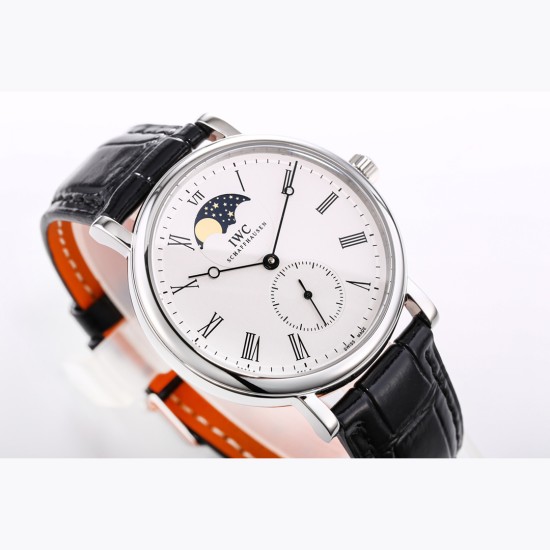 IWC アイ・ダブリュー・シー 最旬の傑作*ロングパワーリザーブ ムーンフェイズ マスター*新作コピーモデル IW544805 スケルトンケースバージョン*316L ステンレススチールケース*(鏡面研磨仕上げ)- 6時位置に小秒針(ハック機能付き) - ソリッドバーインデックスとローマ数字表示 - 12時位置のムーンフェイズ表示はオリジナルと完全一致 - 柳葉型針(時分表示) - 両面無反射コーティングサファイアクリスタルガラス*最高級輸入牛革ストラップ*独自開発自動巻き機械式ムーブメント- 高精度・ IWC アイ・ダブリュー・シー 最旬の傑作*ロングパワーリザーブ ムーンフェイズ マスター*新作コピーモデル IW544805 スケルトンケースバージョン*316L ステンレススチールケース*(鏡面研磨仕上げ)- 6時位置に小秒針(ハック機能付き) - ソリッドバーインデックスとローマ数字表示 - 12時位置のムーンフェイズ表示はオリジナルと完全一致 - 柳葉型針(時分表示) - 両面無反射コーティングサファイアクリスタルガラス*最高級輸入牛革ストラップ*独自開発自動巻き機械式ムーブメント- 高精度・