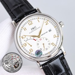 IWCポートフィーノ パーペチュアルカレンダー ムーンフェイズ IW510103 - 至高の逸品が登場◆IWCが誇る傑作「ロングパワーリザーブ＆ムーンフェイズ」モデル◆・高級316Lステンレススチール製 鏡面研磨仕上げによる滑らかな質感 6時位置：スモールセコンド（ハック機能付き） 9時位置：パワーリザーブ表示 3時位置：