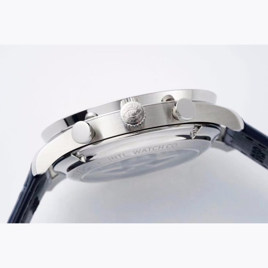 IWCポルトギーゼ IW371620 2022年最新モデル ポルトガル・クロノグラフ ムーブメントの精巧な機構が一望可能/サイズ:41mm×13mm 新設計バックル より快適でエレガントな着け心地を実現 特別カスタムムーブメントCAL.69355ベースを採用! 驚異的な精度(秒ぶれなし)正品と同一の高度な研磨技術・手首にフィットする理想的なプロポーション・両面サファイアクリスタルガラス(超高透明度)「ポルトガル・クロノグラフ」の真髄をこの価格で体感できる唯一のモデル IWCポルトギーゼ IW371620 2022年最新モデル ポルトガル・クロノグラフ ムーブメントの精巧な機構が一望可能/サイズ:41mm×13mm 新設計バックル より快適でエレガントな着け心地を実現 特別カスタムムーブメントCAL.69355ベースを採用! 驚異的な精度(秒ぶれなし)正品と同一の高度な研磨技術・手首にフィットする理想的なプロポーション・両面サファイアクリスタルガラス(超高透明度)「ポルトガル・クロノグラフ」の真髄をこの価格で体感できる唯一のモデル