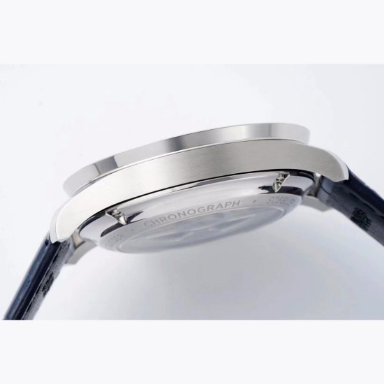 IWCポルトギーゼ IW371620 2022年最新モデル ポルトガル・クロノグラフ ムーブメントの精巧な機構が一望可能/サイズ:41mm×13mm 新設計バックル より快適でエレガントな着け心地を実現 特別カスタムムーブメントCAL.69355ベースを採用! 驚異的な精度(秒ぶれなし)正品と同一の高度な研磨技術・手首にフィットする理想的なプロポーション・両面サファイアクリスタルガラス(超高透明度)「ポルトガル・クロノグラフ」の真髄をこの価格で体感できる唯一のモデル IWCポルトギーゼ IW371620 2022年最新モデル ポルトガル・クロノグラフ ムーブメントの精巧な機構が一望可能/サイズ:41mm×13mm 新設計バックル より快適でエレガントな着け心地を実現 特別カスタムムーブメントCAL.69355ベースを採用! 驚異的な精度(秒ぶれなし)正品と同一の高度な研磨技術・手首にフィットする理想的なプロポーション・両面サファイアクリスタルガラス(超高透明度)「ポルトガル・クロノグラフ」の真髄をこの価格で体感できる唯一のモデル