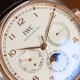 【GEファクトリー新作登場】IWCポルトギーゼ最新モデル 時間・日付・曜日・閏年表示・真ムーンフェイズ・月表示を完璧に搭載!正品と遜色ない機能美を実現した傑作が登場!・サイズ:42mm×13mm(最適な厚みバランス)CNC精密加工による超高精度仕上げ!前後サファイアクリスタルガラス ・ムーブメントCal.82650・テンプ位置を正品と完全一致させるため数百時間の開発を投入!構造99%一致・調整方法100%再現 3つのサブダイアルで視認性向上:3時:日付表示6時:月表示+真ムーンフェイズ(月周期完全再現)9 【GEファクトリー新作登場】IWCポルトギーゼ最新モデル 時間・日付・曜日・閏年表示・真ムーンフェイズ・月表示を完璧に搭載!正品と遜色ない機能美を実現した傑作が登場!・サイズ:42mm×13mm(最適な厚みバランス)CNC精密加工による超高精度仕上げ!前後サファイアクリスタルガラス ・ムーブメントCal.82650・テンプ位置を正品と完全一致させるため数百時間の開発を投入!構造99%一致・調整方法100%再現 3つのサブダイアルで視認性向上:3時:日付表示6時:月表示+真ムーンフェイズ(月周期完全再現)9
