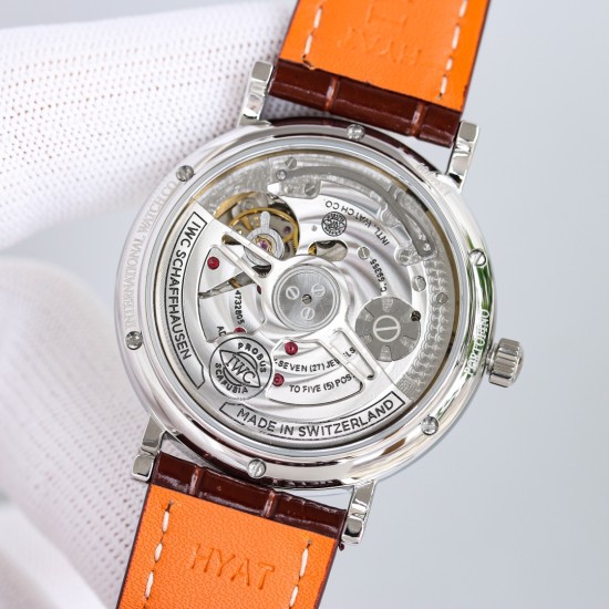 IWC アイ・ダブリュー・シTW新作 美の頂点 IWCポートフィーノ パーペチュアルカレンダー ムーンフェイズ IWC(アイ・ダブリュー・シー)が誇る最高傑作、ポルトフィーノIW510103オープンハートモデルが登場。高級316Lステンレススチールケース*鏡面研磨仕上げで滑らかな質感✨6時位置スモールセコンド*ハック機能搭載で正確な時刻調整が可能 - ローマ数字とバーインデックスの洗練された組み合わせ - 文字盤最外周に配置されたカレンダー * 優美な柳葉型時分針 *両面無反射コーティングサファイアガ IWC アイ・ダブリュー・シTW新作 美の頂点 IWCポートフィーノ パーペチュアルカレンダー ムーンフェイズ IWC(アイ・ダブリュー・シー)が誇る最高傑作、ポルトフィーノIW510103オープンハートモデルが登場。高級316Lステンレススチールケース*鏡面研磨仕上げで滑らかな質感✨6時位置スモールセコンド*ハック機能搭載で正確な時刻調整が可能 - ローマ数字とバーインデックスの洗練された組み合わせ - 文字盤最外周に配置されたカレンダー * 優美な柳葉型時分針 *両面無反射コーティングサファイアガ