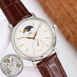 TW新作 美の頂点 IWCポートフィーノ パーペチュアルカレンダー ムーンフェイズ IWC(アイ・ダブリュー・シー)が誇る最高傑作、ポルトフィーノIW510103オープンハートモデルが登場。高級316Lステンレススチールケース*鏡面研磨仕上げで滑らかな質感✨6時位置スモールセコンド*ハック機能搭載で正確な時刻調整が可能  - ローマ数字とバーインデックスの洗練された組み合わせ  - 文字盤最外周に配置されたカレンダー * 優美な柳葉型時分針 *両面無反射コーティングサファイアガラス*プレミアム輸入牛革スト