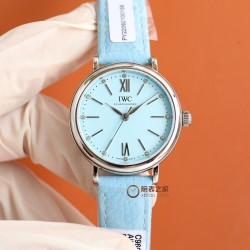 【超限定入荷】業界激震の超レアアイテム登場 IWCポートフィーノ34mm レディース自動巻きモデル 2022年アカデミー賞授賞式で多数の女性セレブが着用した 超話題のIWCポートフィーノが遂に上陸！1984年のデビュー以来、ポートフィーノシリーズは地中海のリゾート気分と永遠のエレガンスを融合させてきました。本モデルは34mmケースに進化し、より女性的で洗練されたデザインに。華奢な手首に最高のフィット感を実現！この機会を逃すな！一生ものの逸品です‼クラシックなステンレスケース 12時位置にVVSクラス南アフ