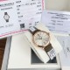 超特別入荷!IWCポートフィーノ34mm レディースモデル 正規流通ルートからの特別仕入れ!未開封新品!ディーラー印のみ欠品の正規品同様商品!2022年アカデミー賞女優たちに大人気の時計がついに登場。世界的に有名なIWCポートフィーノ34mm自動巻きモデルです。1984年の誕生以来、ポートフィーノシリーズは地中海のリラックスしたライフスタイルと永遠のエレガンスを融合させてきました。本モデルはケースサイズを34mmにコンパクト化し、より女性的で上品なデザインに。華奢な手首に最適な着け心地です。クラシックなス 超特別入荷!IWCポートフィーノ34mm レディースモデル 正規流通ルートからの特別仕入れ!未開封新品!ディーラー印のみ欠品の正規品同様商品!2022年アカデミー賞女優たちに大人気の時計がついに登場。世界的に有名なIWCポートフィーノ34mm自動巻きモデルです。1984年の誕生以来、ポートフィーノシリーズは地中海のリラックスしたライフスタイルと永遠のエレガンスを融合させてきました。本モデルはケースサイズを34mmにコンパクト化し、より女性的で上品なデザインに。華奢な手首に最適な着け心地です。クラシックなス