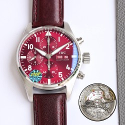 【匠の傑作】IWC（アイ・ダブリュー・シー）パイロットウォッチ新型モデルIW388101/IW388103。ステンレススチールケースは熟練の仕上げが施され、シャープで立体感のあるライン、調和の取れたカラーリングでどんなスタイルにも相性抜群。従来のパイロットウォッチよりケースサイズを41mmにコンパクト化し、現代男性ウォッチのゴールドサイズに最適化。文字盤はパイロットシリーズの伝統的なコックピット計器盤デザインを継承し、新開発のサファイアガラス裏蓋からは7750を改良した自社製ムーブメント69385型自動巻