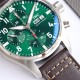 【匠の傑作】IWC(アイ・ダブリュー・シー)パイロットウォッチ新型モデルIW388101/IW388103。ステンレススチールケースは熟練の仕上げが施され、シャープで立体感のあるライン、調和の取れたカラーリングでどんなスタイルにも相性抜群。従来のパイロットウォッチよりケースサイズを41mmにコンパクト化し、現代男性ウォッチのゴールドサイズに最適化。文字盤はパイロットシリーズの伝統的なコックピット計器盤デザインを継承し、新開発のサファイアガラス裏蓋からは7750を改良した自社製ムーブメント69385型自動巻 【匠の傑作】IWC(アイ・ダブリュー・シー)パイロットウォッチ新型モデルIW388101/IW388103。ステンレススチールケースは熟練の仕上げが施され、シャープで立体感のあるライン、調和の取れたカラーリングでどんなスタイルにも相性抜群。従来のパイロットウォッチよりケースサイズを41mmにコンパクト化し、現代男性ウォッチのゴールドサイズに最適化。文字盤はパイロットシリーズの伝統的なコックピット計器盤デザインを継承し、新開発のサファイアガラス裏蓋からは7750を改良した自社製ムーブメント69385型自動巻