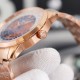 ジャガー・ルクルト Jaeger-LeCoultre ゲオパシフィック オブザヴァトリーシリーズの腕時計です。時計ケースの素材:316精鋼を使用して作られており、内部には12個の超強力ルミナスが配置されています。ムーブメント:772型のオートマチックムーブメントを搭載しています。時計の指針:超強力ルミナス/時計ガラス:サファイアガラス/時計ケース径:41.6mm.11.84mm/時計ベルト:着脱が容易な機能を強化しており、オリジナルのベルト留め具が付いています。 ジャガー・ルクルト Jaeger-LeCoultre ゲオパシフィック オブザヴァトリーシリーズの腕時計です。時計ケースの素材:316精鋼を使用して作られており、内部には12個の超強力ルミナスが配置されています。ムーブメント:772型のオートマチックムーブメントを搭載しています。時計の指針:超強力ルミナス/時計ガラス:サファイアガラス/時計ケース径:41.6mm.11.84mm/時計ベルト:着脱が容易な機能を強化しており、オリジナルのベルト留め具が付いています。