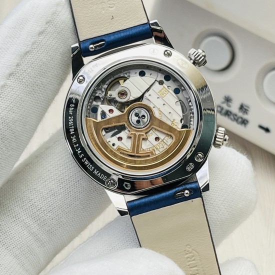 Factory2021の新進気鋭の力作——ジャガー・ルクルト Rendez-Vous Moon Serenity デイヴァンティーシリーズの月相腕時計,愛の名のもとに、一生を共にすると約束する【時計ケース】ケース径は36mmX10.6mmです。124個のトップクラスのシュワロフスキーのキラキラするダイヤモンドが取り付けられており、腕時計の丸みを帯びた外観を描き出しています。美しいダイヤモンドで満たされた時計リングと相まって、星空のような輝きを放っています。【文字盤】星型の指針が付いており、最も詩的な方法で Factory2021の新進気鋭の力作——ジャガー・ルクルト Rendez-Vous Moon Serenity デイヴァンティーシリーズの月相腕時計,愛の名のもとに、一生を共にすると約束する【時計ケース】ケース径は36mmX10.6mmです。124個のトップクラスのシュワロフスキーのキラキラするダイヤモンドが取り付けられており、腕時計の丸みを帯びた外観を描き出しています。美しいダイヤモンドで満たされた時計リングと相まって、星空のような輝きを放っています。【文字盤】星型の指針が付いており、最も詩的な方法で