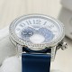 Factory2021の新進気鋭の力作——ジャガー・ルクルト Rendez-Vous Moon Serenity デイヴァンティーシリーズの月相腕時計,愛の名のもとに、一生を共にすると約束する【時計ケース】ケース径は36mmX10.6mmです。124個のトップクラスのシュワロフスキーのキラキラするダイヤモンドが取り付けられており、腕時計の丸みを帯びた外観を描き出しています。美しいダイヤモンドで満たされた時計リングと相まって、星空のような輝きを放っています。【文字盤】星型の指針が付いており、最も詩的な方法で Factory2021の新進気鋭の力作——ジャガー・ルクルト Rendez-Vous Moon Serenity デイヴァンティーシリーズの月相腕時計,愛の名のもとに、一生を共にすると約束する【時計ケース】ケース径は36mmX10.6mmです。124個のトップクラスのシュワロフスキーのキラキラするダイヤモンドが取り付けられており、腕時計の丸みを帯びた外観を描き出しています。美しいダイヤモンドで満たされた時計リングと相まって、星空のような輝きを放っています。【文字盤】星型の指針が付いており、最も詩的な方法で