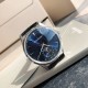 ジャガー ルクルトJaeger-LeCoultre ジャガー・ルクルトの月相マスターシリーズ、最もコストパフォーマンスの高い男性用時計ジャガー・ルクルトのマスターが入荷致しました!2021年の新モデルで、月相ダイヤルの変化をお楽しみいただけます。(ケース直径39mm、ケースの厚さ9.9mm)。6時位置のサブダイヤルには太陽暦と陰暦(月相)の両方の日付表示があり、月相は1ヶ月で1周します。機能が全て備わっております。【月相ダイヤル】3Dメタル月相【ムーブメント】Cal.925/1一体ムーブメント、オリジナル ジャガー ルクルトJaeger-LeCoultre ジャガー・ルクルトの月相マスターシリーズ、最もコストパフォーマンスの高い男性用時計ジャガー・ルクルトのマスターが入荷致しました!2021年の新モデルで、月相ダイヤルの変化をお楽しみいただけます。(ケース直径39mm、ケースの厚さ9.9mm)。6時位置のサブダイヤルには太陽暦と陰暦(月相)の両方の日付表示があり、月相は1ヶ月で1周します。機能が全て備わっております。【月相ダイヤル】3Dメタル月相【ムーブメント】Cal.925/1一体ムーブメント、オリジナル