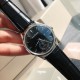 ジャガー ルクルトJaeger-LeCoultre ジャガー・ルクルトの月相マスターシリーズ、最もコストパフォーマンスの高い男性用時計ジャガー・ルクルトのマスターが入荷致しました!2021年の新モデルで、月相ダイヤルの変化をお楽しみいただけます。(ケース直径39mm、ケースの厚さ9.9mm)。6時位置のサブダイヤルには太陽暦と陰暦(月相)の両方の日付表示があり、月相は1ヶ月で1周します。機能が全て備わっております。【月相ダイヤル】3Dメタル月相【ムーブメント】Cal.925/1一体ムーブメント、オリジナル ジャガー ルクルトJaeger-LeCoultre ジャガー・ルクルトの月相マスターシリーズ、最もコストパフォーマンスの高い男性用時計ジャガー・ルクルトのマスターが入荷致しました!2021年の新モデルで、月相ダイヤルの変化をお楽しみいただけます。(ケース直径39mm、ケースの厚さ9.9mm)。6時位置のサブダイヤルには太陽暦と陰暦(月相)の両方の日付表示があり、月相は1ヶ月で1周します。機能が全て備わっております。【月相ダイヤル】3Dメタル月相【ムーブメント】Cal.925/1一体ムーブメント、オリジナル