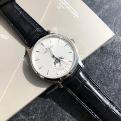 ジャガー ルクルトJaeger-LeCoultre ジャガー・ルクルトの月相マスターシリーズ、最もコストパフォーマンスの高い男性用時計ジャガー・ルクルトのマスターが入荷致しました！2021年の新モデルで、月相ダイヤルの変化をお楽しみいただけます。（ケース直径39mm、ケースの厚さ9.9mm）。6時位置のサブダイヤルには太陽暦と陰暦（月相）の両方の日付表示があり、月相は1ヶ月で1周します。機能が全て備わっております。【月相ダイヤル】3Dメタル月相【ムーブメント】Cal.925/1一体ムーブメント、オリジナル