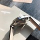 ジャガー ルクルトJaeger-LeCoultre ジャガー・ルクルトの月相マスターシリーズ、最もコストパフォーマンスの高い男性用時計ジャガー・ルクルトのマスターが入荷致しました!2021年の新モデルで、月相ダイヤルの変化をお楽しみいただけます。(ケース直径39mm、ケースの厚さ9.9mm)。6時位置のサブダイヤルには太陽暦と陰暦(月相)の両方の日付表示があり、月相は1ヶ月で1周します。機能が全て備わっております。【月相ダイヤル】3Dメタル月相【ムーブメント】Cal.925/1一体ムーブメント、オリジナル ジャガー ルクルトJaeger-LeCoultre ジャガー・ルクルトの月相マスターシリーズ、最もコストパフォーマンスの高い男性用時計ジャガー・ルクルトのマスターが入荷致しました!2021年の新モデルで、月相ダイヤルの変化をお楽しみいただけます。(ケース直径39mm、ケースの厚さ9.9mm)。6時位置のサブダイヤルには太陽暦と陰暦(月相)の両方の日付表示があり、月相は1ヶ月で1周します。機能が全て備わっております。【月相ダイヤル】3Dメタル月相【ムーブメント】Cal.925/1一体ムーブメント、オリジナル