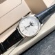 ジャガー ルクルトJaeger-LeCoultre ジャガー・ルクルトの月相マスターシリーズ、最もコストパフォーマンスの高い男性用時計ジャガー・ルクルトのマスターが入荷致しました!2021年の新モデルで、月相ダイヤルの変化をお楽しみいただけます。(ケース直径39mm、ケースの厚さ9.9mm)。6時位置のサブダイヤルには太陽暦と陰暦(月相)の両方の日付表示があり、月相は1ヶ月で1周します。機能が全て備わっております。【月相ダイヤル】3Dメタル月相【ムーブメント】Cal.925/1一体ムーブメント、オリジナル ジャガー ルクルトJaeger-LeCoultre ジャガー・ルクルトの月相マスターシリーズ、最もコストパフォーマンスの高い男性用時計ジャガー・ルクルトのマスターが入荷致しました!2021年の新モデルで、月相ダイヤルの変化をお楽しみいただけます。(ケース直径39mm、ケースの厚さ9.9mm)。6時位置のサブダイヤルには太陽暦と陰暦(月相)の両方の日付表示があり、月相は1ヶ月で1周します。機能が全て備わっております。【月相ダイヤル】3Dメタル月相【ムーブメント】Cal.925/1一体ムーブメント、オリジナル
