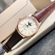 ジャガー ルクルトJaeger-LeCoultre ジャガー・ルクルトの月相マスターシリーズ、最もコストパフォーマンスの高い男性用時計ジャガー・ルクルトのマスターが入荷致しました!2021年の新モデルで、月相ダイヤルの変化をお楽しみいただけます。(ケース直径39mm、ケースの厚さ9.9mm)。6時位置のサブダイヤルには太陽暦と陰暦(月相)の両方の日付表示があり、月相は1ヶ月で1周します。機能が全て備わっております。【月相ダイヤル】3Dメタル月相【ムーブメント】Cal.925/1一体ムーブメント、オリジナル ジャガー ルクルトJaeger-LeCoultre ジャガー・ルクルトの月相マスターシリーズ、最もコストパフォーマンスの高い男性用時計ジャガー・ルクルトのマスターが入荷致しました!2021年の新モデルで、月相ダイヤルの変化をお楽しみいただけます。(ケース直径39mm、ケースの厚さ9.9mm)。6時位置のサブダイヤルには太陽暦と陰暦(月相)の両方の日付表示があり、月相は1ヶ月で1周します。機能が全て備わっております。【月相ダイヤル】3Dメタル月相【ムーブメント】Cal.925/1一体ムーブメント、オリジナル